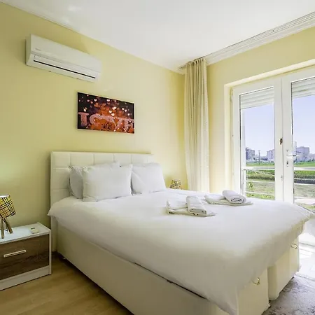 Chic W Patio 5 Min To In Antalya